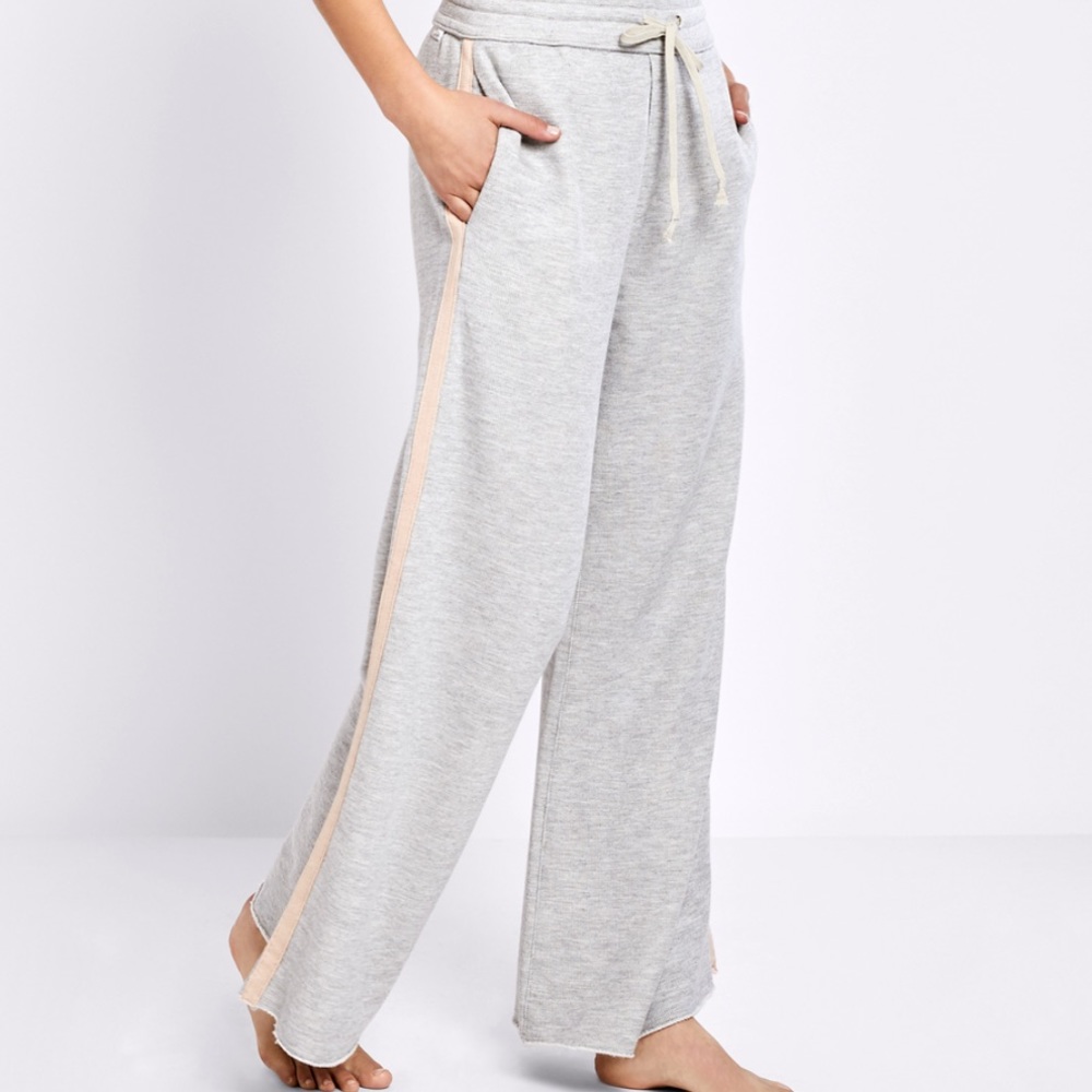 Mother the roller fray lounge pants size small